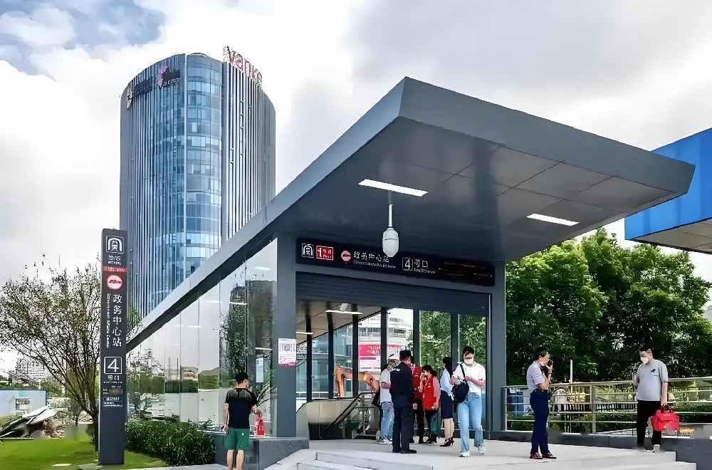 南通地铁站出入口（玻璃安装）